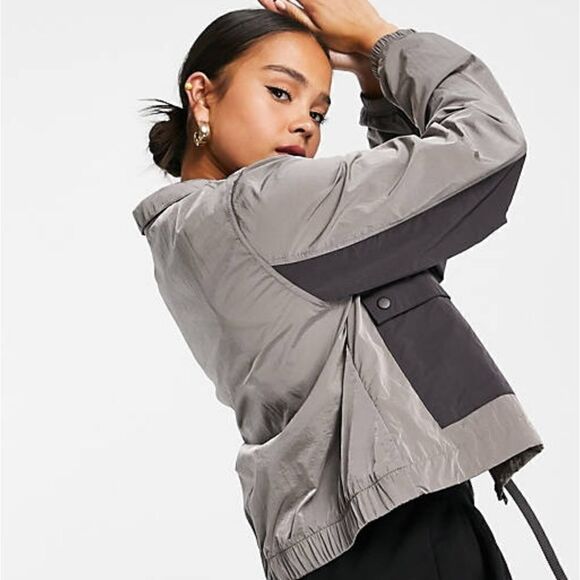 Air Jordan 1 2 3 4 11 Essentials Woven Jacket Size Medium M Cool Grey Bred UNC - Picture 5 of 17